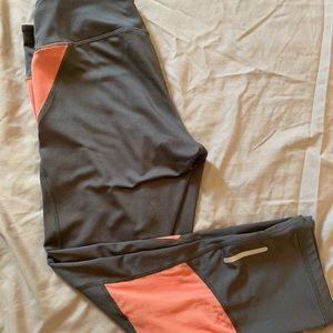 Gray & Pink Reebok Crop Leggings
